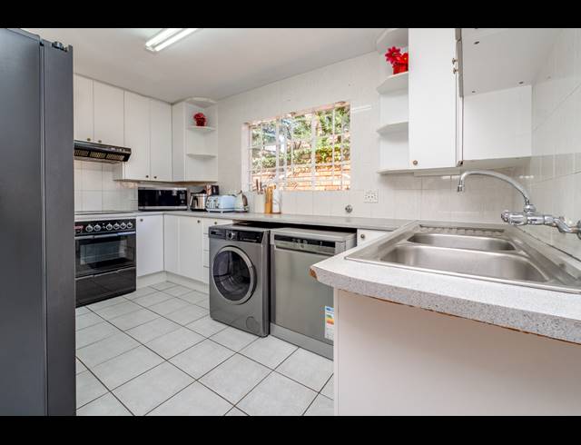 3 BEDROOM DUPLEX FOR SALE IN BROMHOF